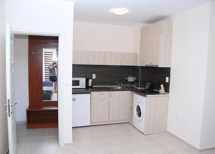 Apartman Capuccino Guest - Free Parking And Wi-fi Napospart