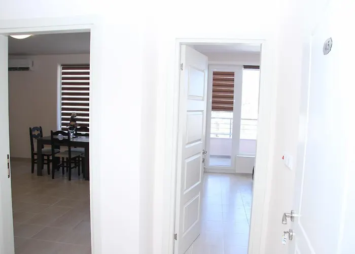 Apartman Capuccino Guest - Free Parking And Wi-fi Napospart