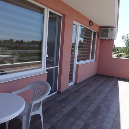 Capuccino Guest - Free Parking And Wi-fi Slantschew brjag