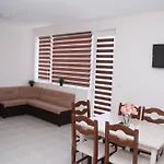 Capuccino Guest - Free Parking And Wi-fi 아파트 *