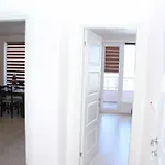 アパート Capuccino Guest - Free Parking And Wi-fi サニービーチ