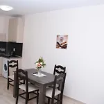 Capuccino Guest - Free Parking And Wi-fi アパート *