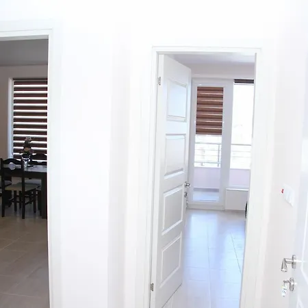 Daire Capuccino Guest - Free Parking And Wi-fi Sunny Beach