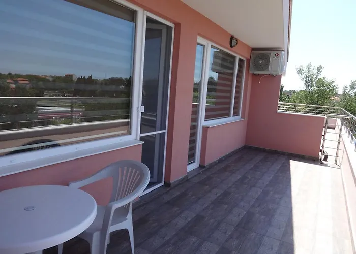 Capuccino Guest - Free Parking And Wi-fi Солнечный берег