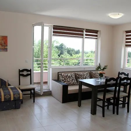Apartmán Capuccino Guest - Free Parking And Wi-fi