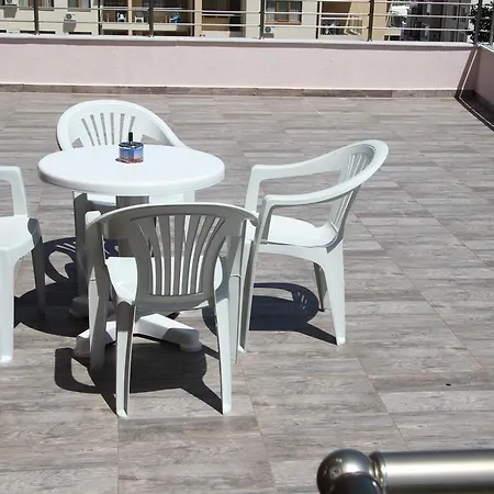 Capuccino Guest - Free Parking And Wi-fi Apartmán *