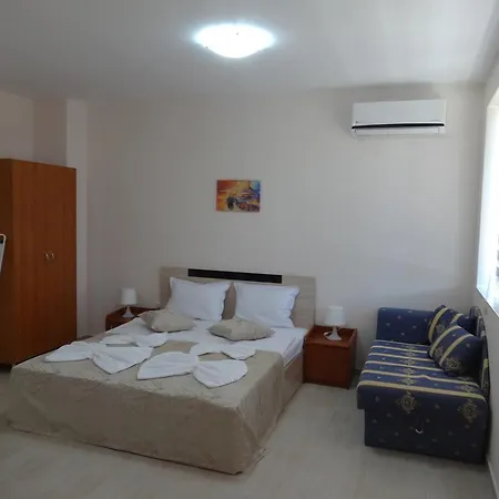 Capuccino Guest - Free Parking And Wi-fi Apartmán *
