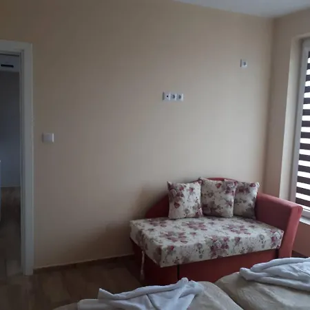 Capuccino Guest - Free Parking And Wi-fi Apartmán *