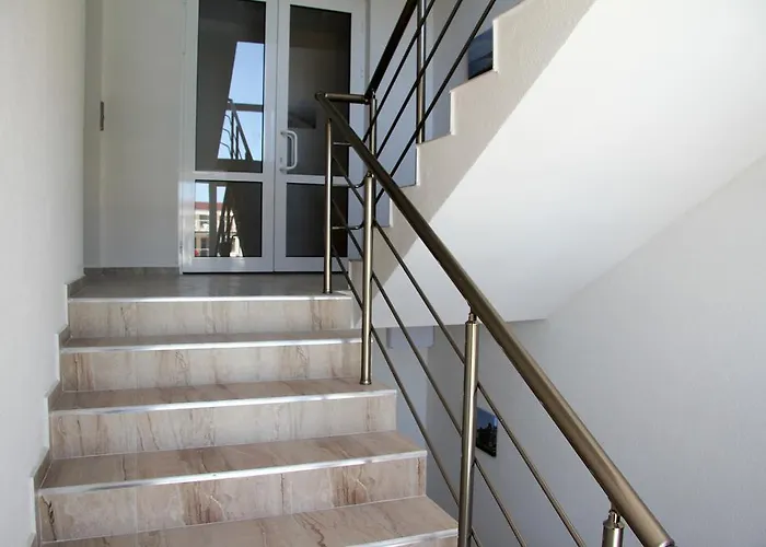 Capuccino Guest - Free Parking And Wi-fi Apartmán *