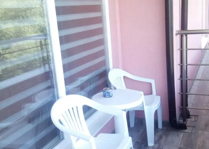 Capuccino Guest - Free Parking And Wi-fi Apartmán *